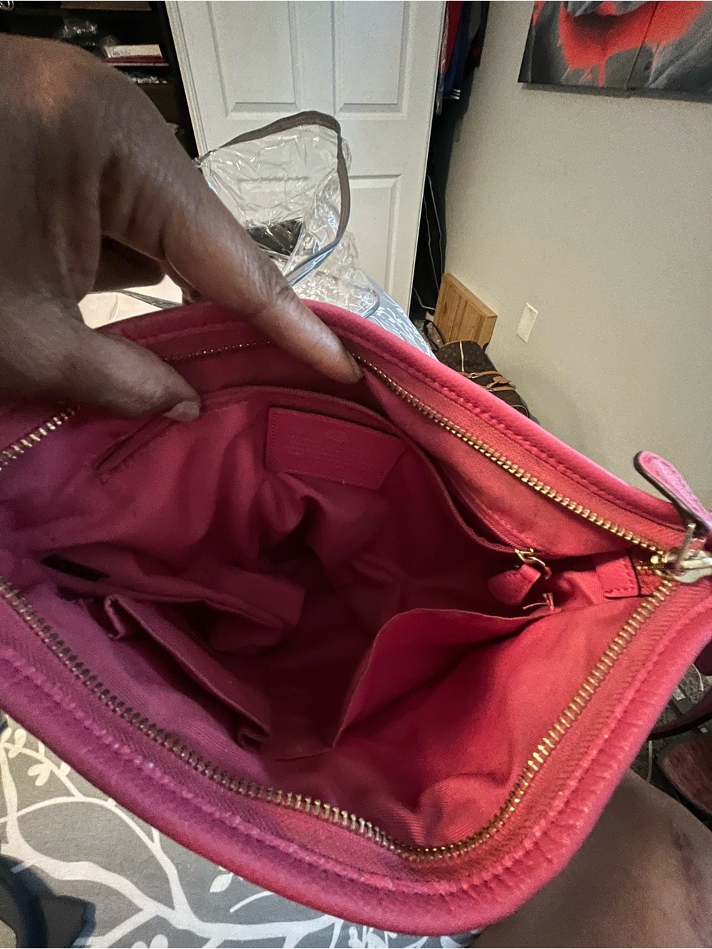Coach Brown Signature Crossbody with Pink Trim like new - Picture 7 of 10